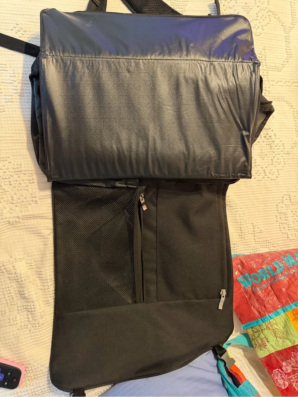 The Sak sleek black